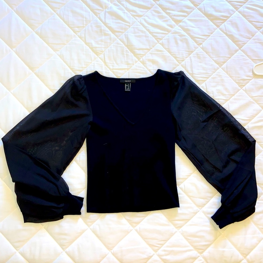 Crop top with sheer sleeves